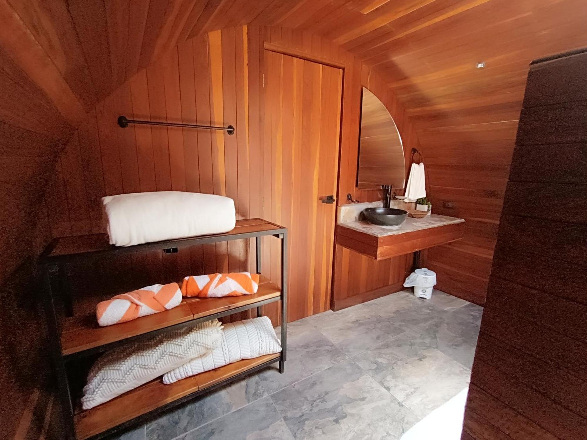 Glamping The Mountain Hotel Guatape Exterior photo